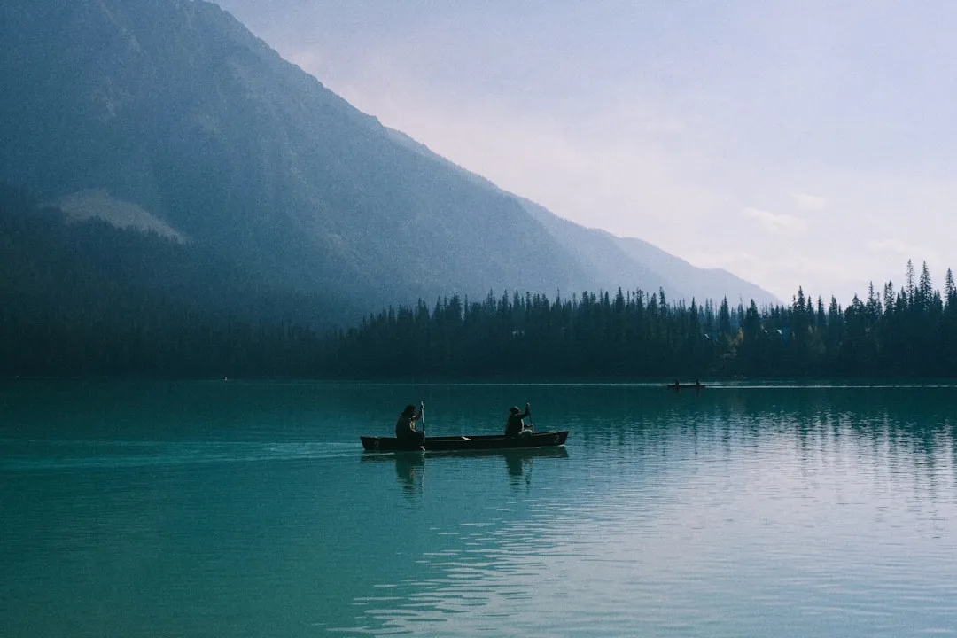 Alaskan glacial kayaking scene